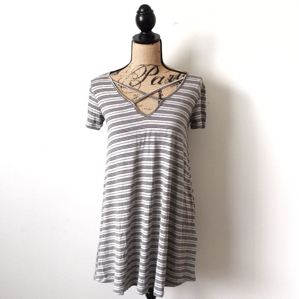 Forever 21 Small Grey & Black Striped Short Sleeve Midi Dress